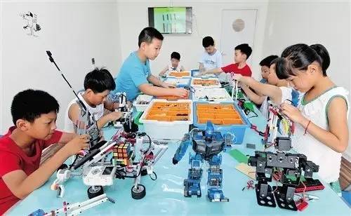 世界機器人大賽插圖 世界機器人大賽