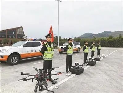 2022年春運(yùn)拉開大幕,無人機(jī)24小時(shí)駐守京珠北樂廣北插圖 圖片
